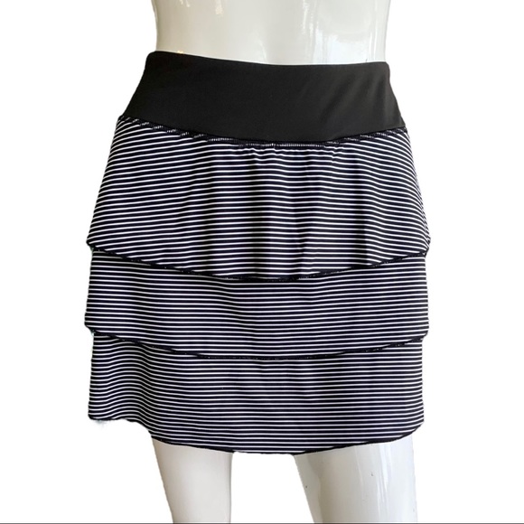 Kyodan Black & White Striped Tennis, Golf, Pickle Ball Skirt, Skort. Size Medium - Picture 1 of 6